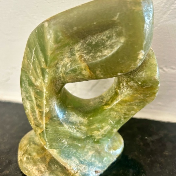 Green Marble / Onyx Stone Free Form Southwestern Sculpture 4x4” - Picture 3 of 8